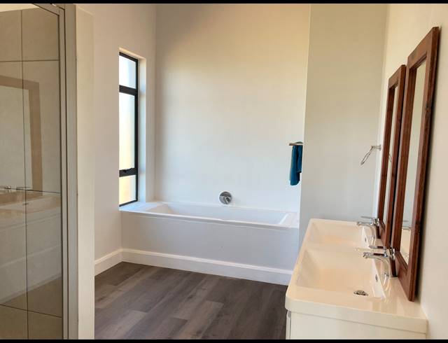 3 BEDROOM TOWNHOUSE FOR SALE IN ST JOHNS VILLAGE
